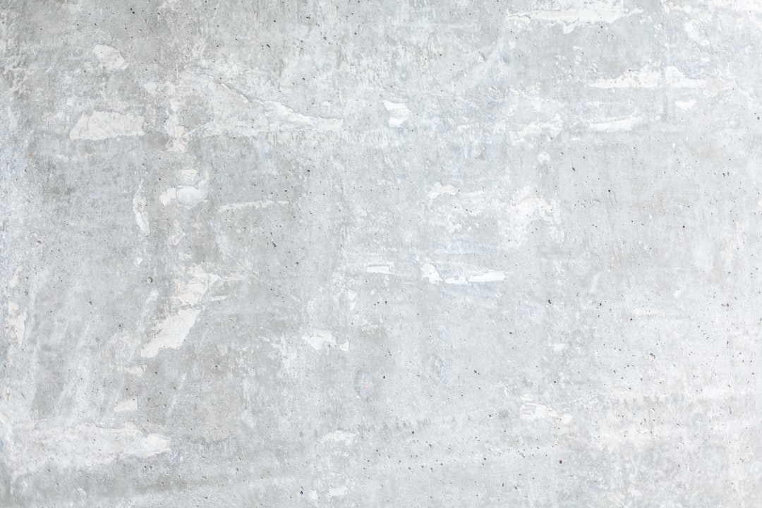 Zachte brute werkplek met minimalistische meubels. Zachte brute werkplek met minimalistische meubels.